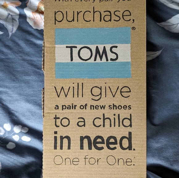 TOMS off white, 10 BNWT - Picture 3 of 5